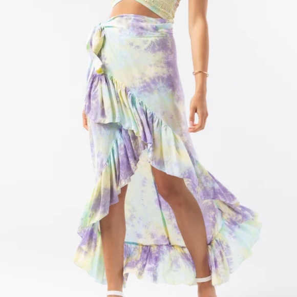 Tiare Hawaii Dresses & Skirts - NWOT TIARE HAWAII Tulip Wrap Skirt OS